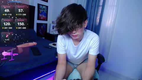 Snapshot of andyboy_19 chatting on 10-17-25, 10:23 andy online show from 10-17-25, 10:23