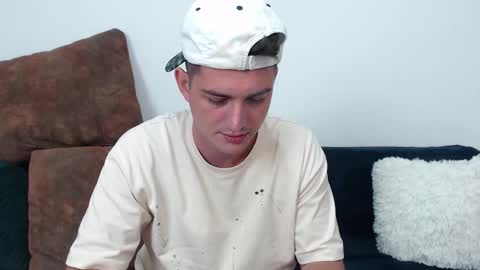 Snapshot of andyfame1 chatting on 11-04-25, 10:03 Andy Fame online show from 11-04-25, 10:03