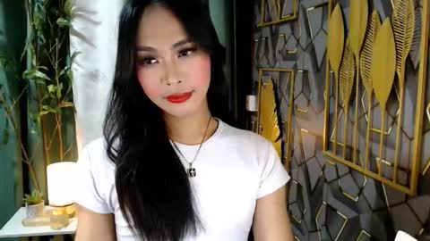 Snapshot of andyhotcummer888 chatting on 11-20-25, 11:21 FOLLOW ME online show from 11-20-25, 11:21