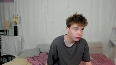 Snapshot of andyjey_ chatting on 11-14-25, 07:45 Mandy and Andy online show from 11-14-25, 07:45