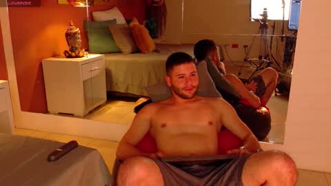 Snapshot of andyknoxx chatting on 01-14-26, 04:07 Andy online show from 01-14-26, 04:07