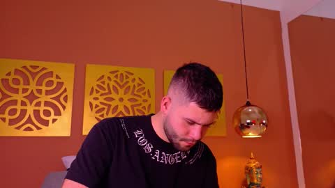 Snapshot of andyknoxx chatting on 02-05-26, 03:33 Andy online show from 02-05-26, 03:33