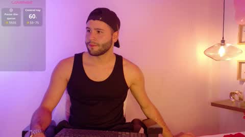 Snapshot of andyknoxx chatting on 02-18-26, 08:27 Andy online show from 02-18-26, 08:27