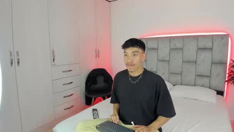 Snapshot of andyrush__ chatting on 03-15-26, 04:07 AndyRush online show from 03-15-26, 04:07