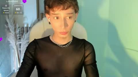 Snapshot of andywiills chatting on 07-07-26, 10:36 Andy online show from 07-07-26, 10:36