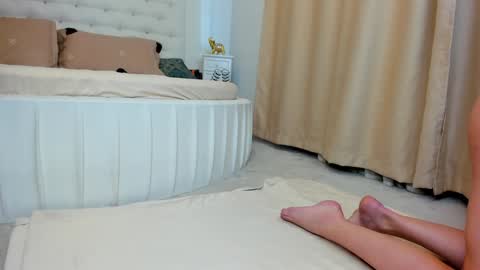 Snapshot of anemarie1996 chatting on 12-16-24, 08:31 Anne online show from 12-16-24, 08:31