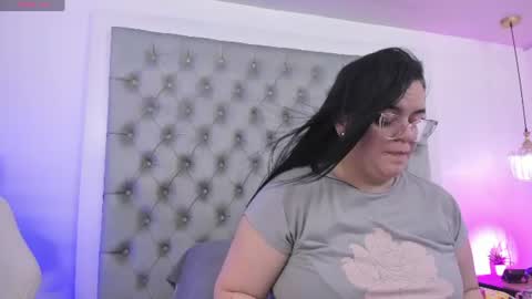 Snapshot of anette_cooper chatting on 06-08-26, 04:02 anette_cooper online show from 06-08-26, 04:02