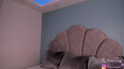 Angel  online show from 09-11-25, 04:45