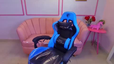 Snapshot of angel09_a chatting on 12-04-24, 10:46 angel09 a online show from 12-04-24, 10:46
