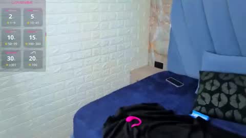 angel__red_ online show from 11-29-25, 03:53