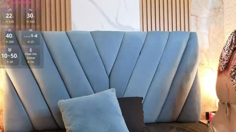 angel__red_ online show from 04-11-26, 03:33