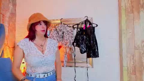angel__red_ online show from 06-10-26, 04:01
