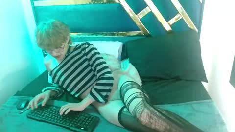 Angel  online show from 03-27-26, 01:22