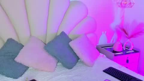 Angel online show from 07-04-26, 02:45