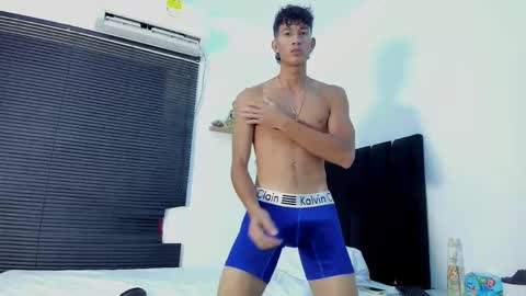 Snapshot of angel_boy0 chatting on 03-07-26, 04:20 angel_boy0 online show from 03-07-26, 04:20