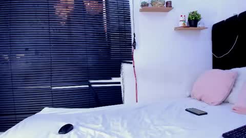 angel_boy0 online show from 06-17-26, 08:43
