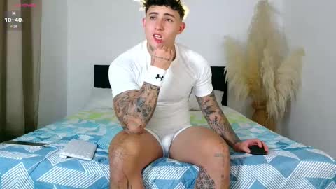 Snapshot of angel_boy01 chatting on 10-27-25, 10:36 angel_boy01 online show from 10-27-25, 10:36