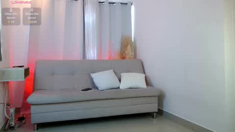 Snapshot of angel_boy01 chatting on 01-07-26, 07:38 angel_boy01 online show from 01-07-26, 07:38