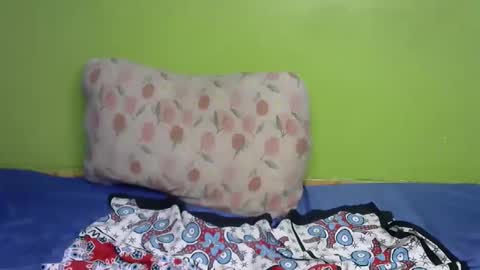Snapshot of angel_cheupe chatting on 09-16-25, 09:32 angel_cheupe online show from 09-16-25, 09:32