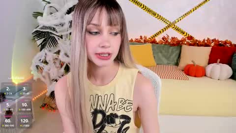 Snapshot of angel_claire chatting on 10-22-25, 08:30 Claire - be back soon online show from 10-22-25, 08:30