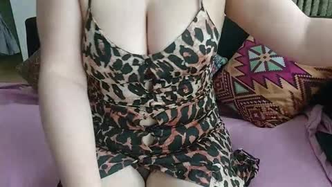 Angel coco online show from 10-30-25, 08:27