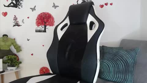 Snapshot of angel_curl chatting on 09-11-25, 05:24 Angel Curl online show from 09-11-25, 05:24