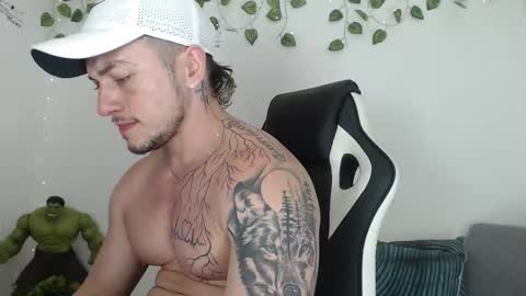 Snapshot of angel_curl chatting on 12-20-25, 05:53 Angel Curl online show from 12-20-25, 05:53