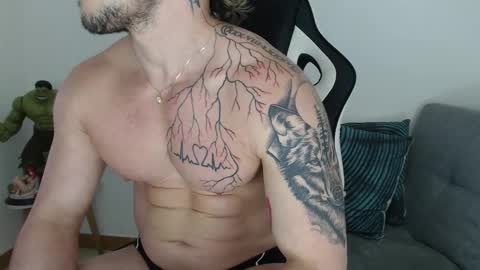 Snapshot of angel_curl chatting on 01-14-26, 07:52 Angel Curl online show from 01-14-26, 07:52