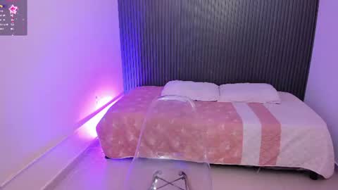 Snapshot of angel_cute2 chatting on 06-27-26, 06:46 Angelica online show from 06-27-26, 06:46
