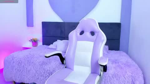 Snapshot of angel_cute2 chatting on 06-28-26, 02:12 Angelica online show from 06-28-26, 02:12
