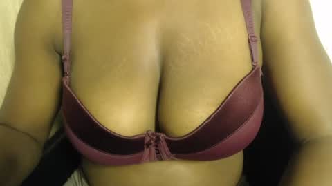 Snapshot of angel_daisyy chatting on 06-30-26, 07:26 Daisy online show from 06-30-26, 07:26