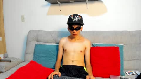 Snapshot of angel_dustt1 chatting on 06-24-26, 07:35 angel_dustt1 online show from 06-24-26, 07:35