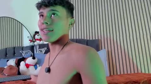 Snapshot of angel_esteban_fx chatting on 02-18-26, 04:25 ngel Esteban online show from 02-18-26, 04:25