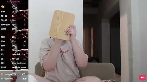 Angel online show from 11-04-25, 04:28