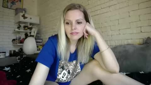 Snapshot of angel_girllovemy chatting on 02-14-25, 02:33 ANGEL online show from 02-14-25, 02:33