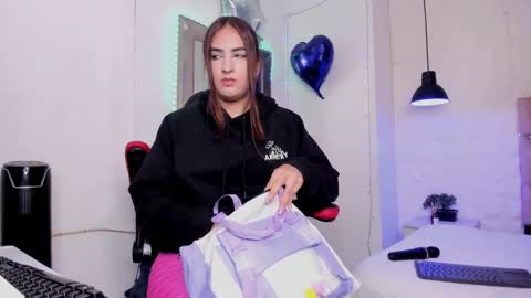 angel hardy online show from 02-10-25, 12:18