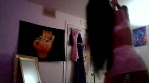Snapshot of angel_holyday chatting on 12-02-24, 09:02 angel holyday online show from 12-02-24, 09:02
