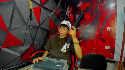 Snapshot of angel_latinboy23 chatting on 11-24-25, 09:25 Angel online show from 11-24-25, 09:25