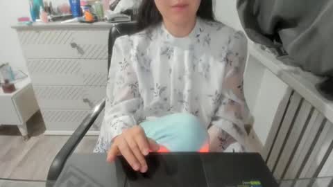 Snapshot of angel_lee__ chatting on 01-04-25, 05:47 angel_lee__ online show from 01-04-25, 05:47