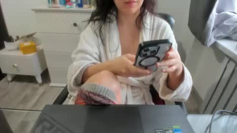 Snapshot of angel_lee__ chatting on 01-28-25, 10:56 angel_lee__ online show from 01-28-25, 10:56