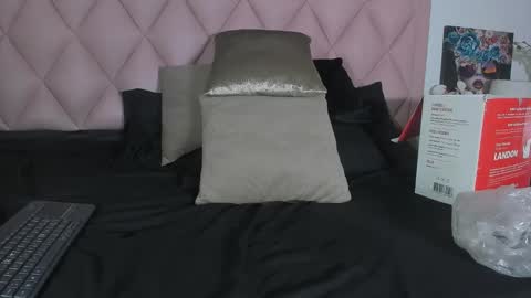 Snapshot of angel_light888 chatting on 12-01-24, 04:29 Angel online show from 12-01-24, 04:29