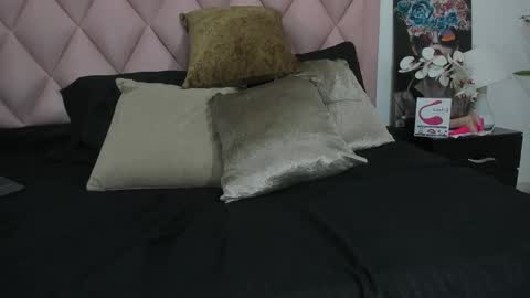 Snapshot of angel_light888 chatting on 12-18-24, 05:37 Angel online show from 12-18-24, 05:37