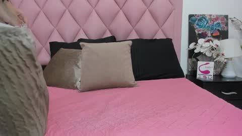 Snapshot of angel_light888 chatting on 12-23-24, 06:33 Angel online show from 12-23-24, 06:33