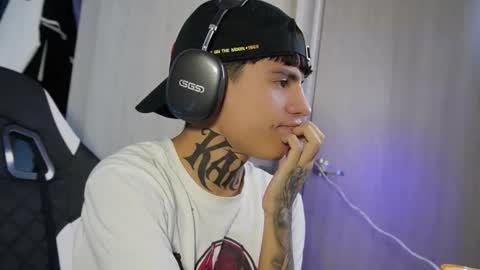 Snapshot of angel_luna0 chatting on 06-09-26, 05:19 angel_luna0 online show from 06-09-26, 05:19