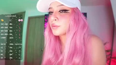 Snapshot of angel_rouse_1 chatting on 06-13-26, 04:21 Angel online show from 06-13-26, 04:21
