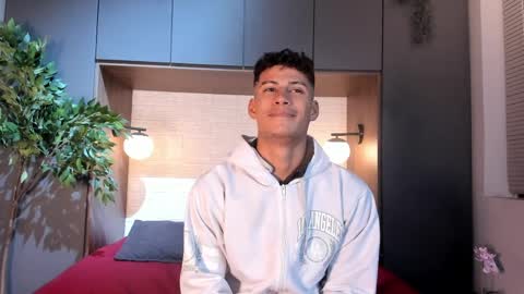 Angel  online show from 04-09-26, 12:21