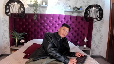 Angel  online show from 04-10-26, 11:59