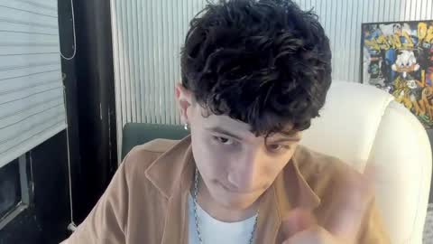 Snapshot of angel_st1 chatting on 04-10-26, 04:23 Angel online show from 04-10-26, 04:23