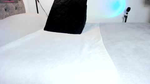 Snapshot of angel_sunshine chatting on 01-06-26, 05:33 Angel online show from 01-06-26, 05:33