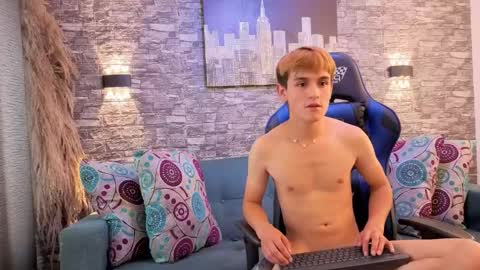 Snapshot of angel_vg chatting on 04-14-26, 08:15 Angel online show from 04-14-26, 08:15